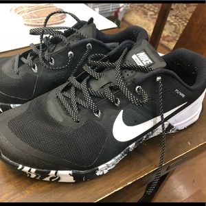 Nike Metcon 2’s Black. Barely worn.